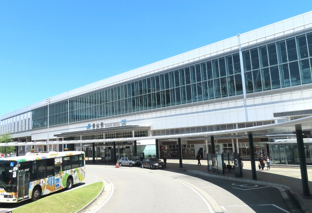 富山駅